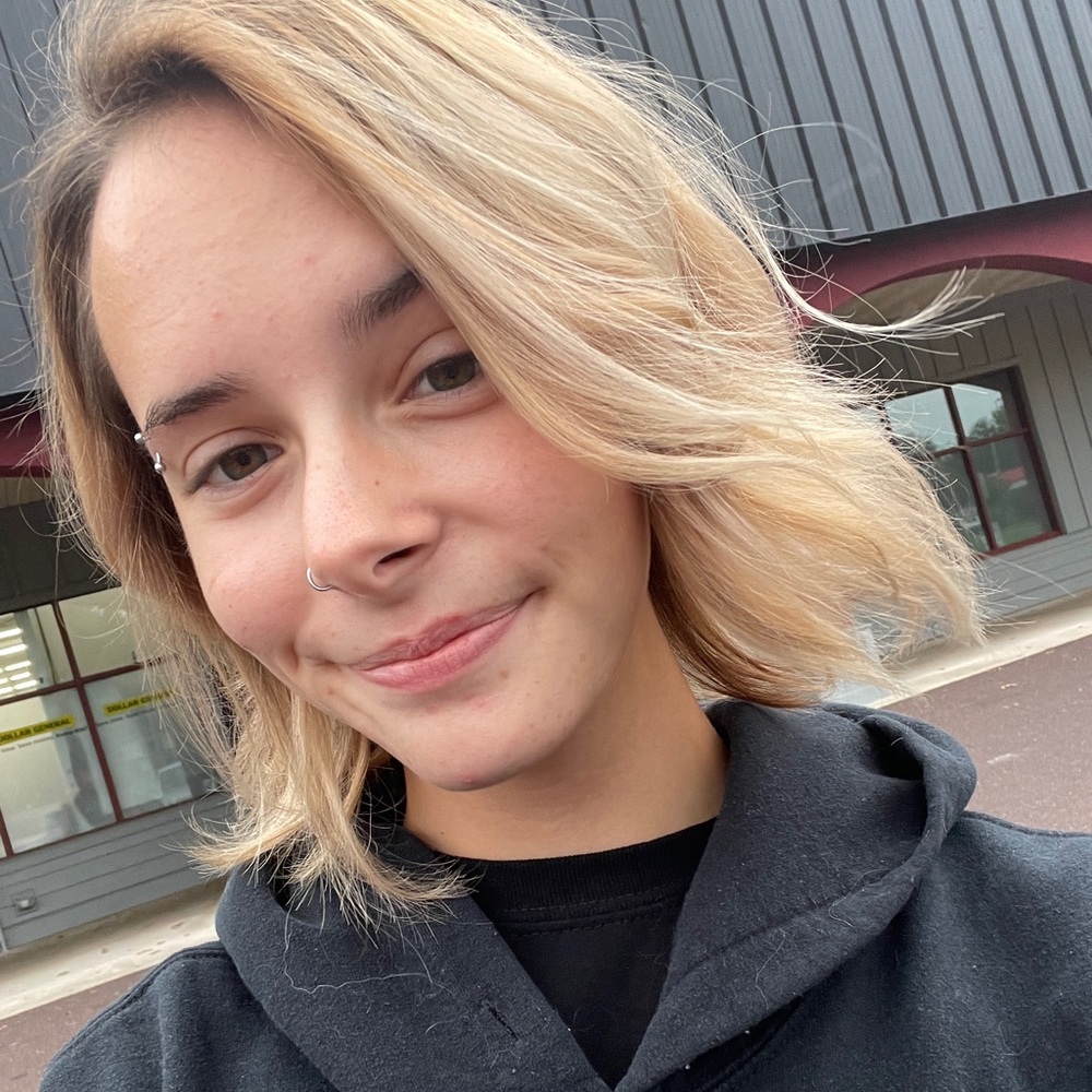 Meet your Posher, Brooke